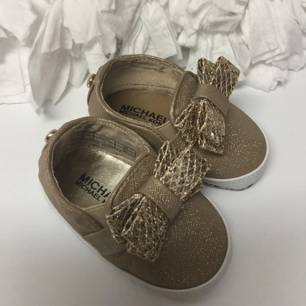 MICHAEL MICHAEL KORS sz 3 Baby Shoes Soft Sole Slip On Metallic Bows Gold NWT
